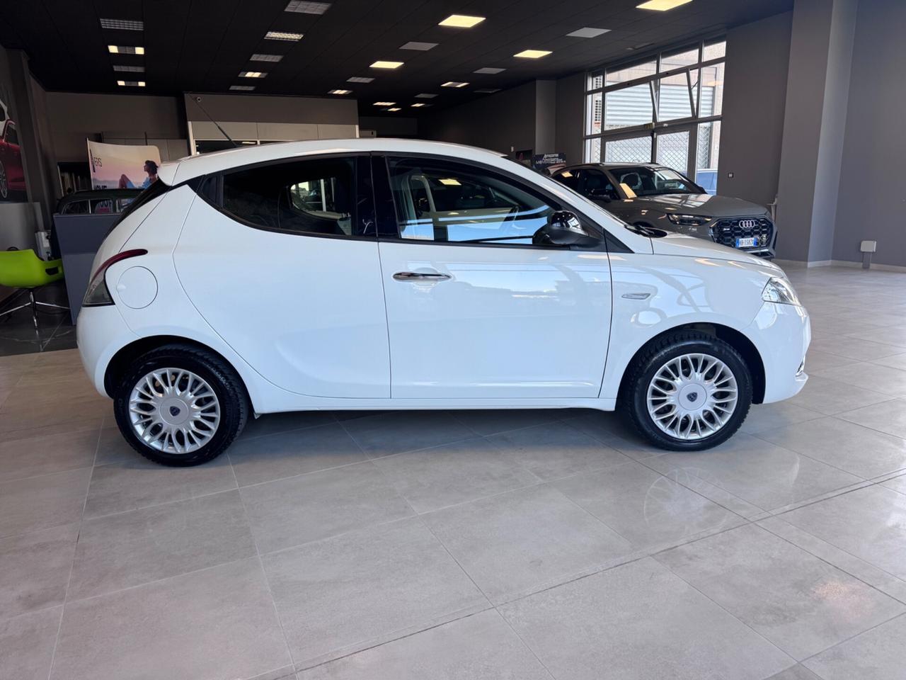 LANCIA YPSILON 1.3 MJET GOLD