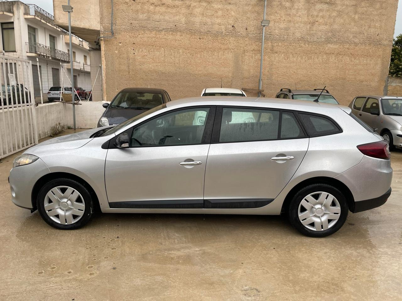 RENAULT MEGANE SPORTER 1.5 dCi - AFFARI FINE ANNO