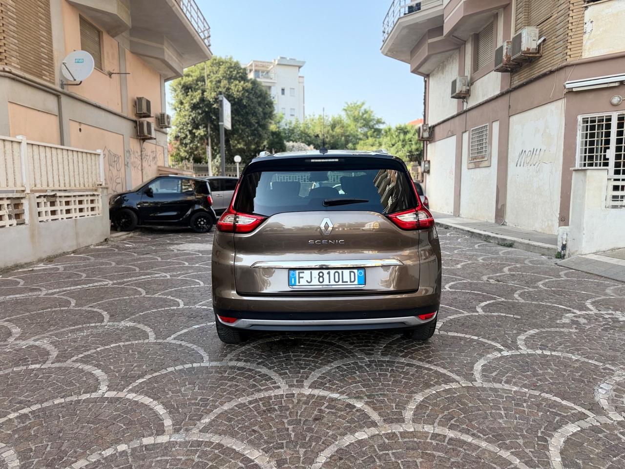 Renault Grand Scenic dCi 160 CV EDC Energy Initiale Paris