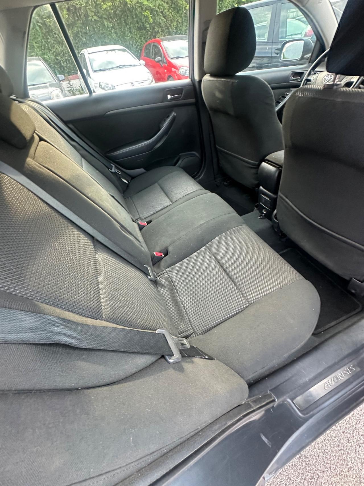 Toyota Avensis 2.2 D-4D 16V Station Wagon