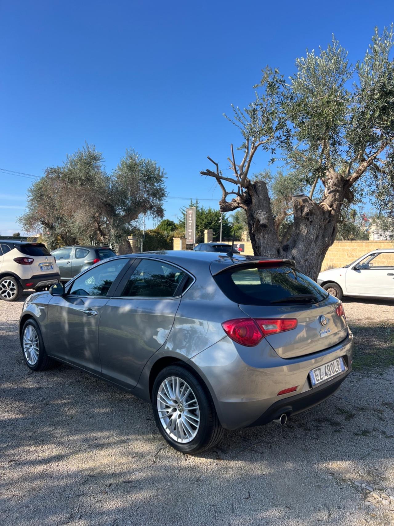 Alfa Romeo Giulietta 1.6 JTDm-2 105 cv ok per neopatentati