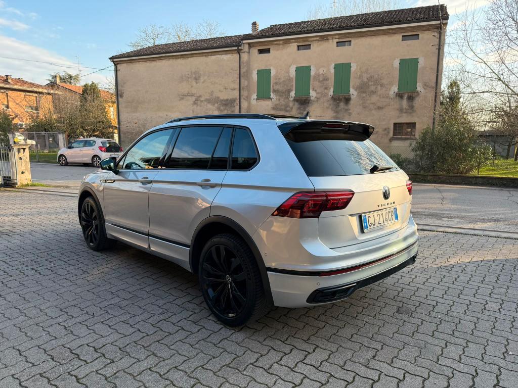 Volkswagen Tiguan 2.0 tdi R-Line 4motion 200cv dsg PANORAMA