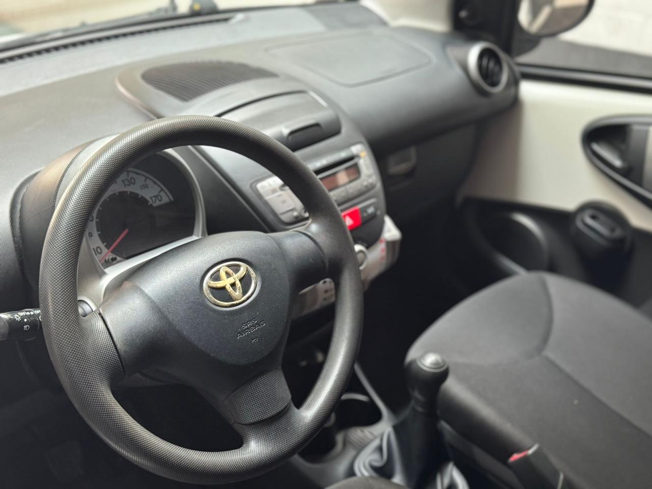 Toyota Aygo 1.0 12V VVT-i 5 porte Lounge Connect MMT