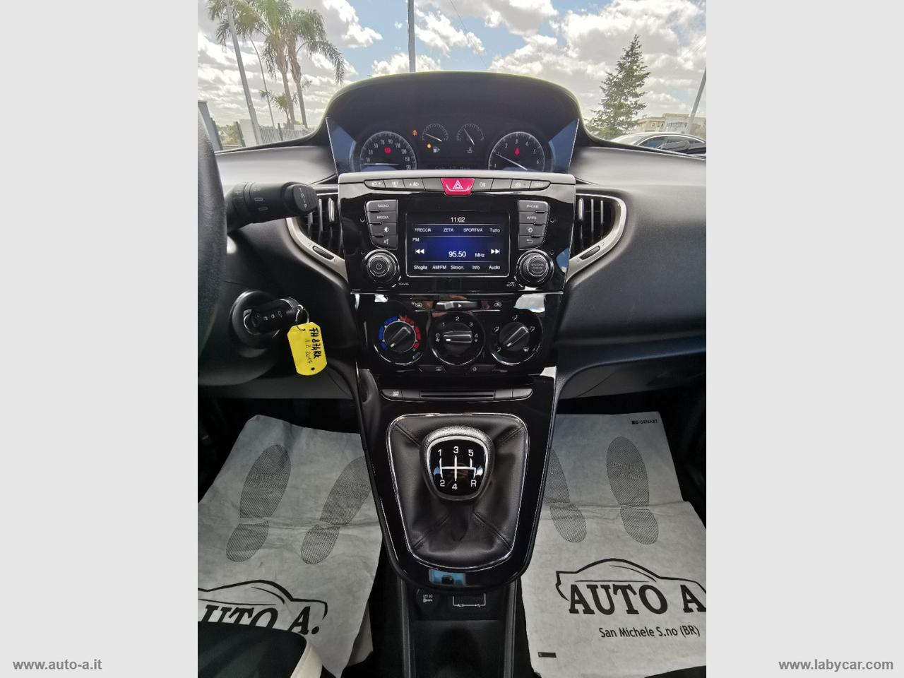 LANCIA Ypsilon 1.2 69 CV 5p. Gold