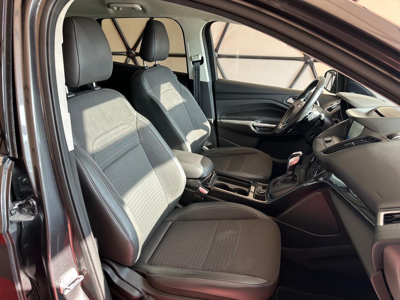 Ford Kuga 1.5 TDCI 120 CV S&S 2WD Powershift Titanium