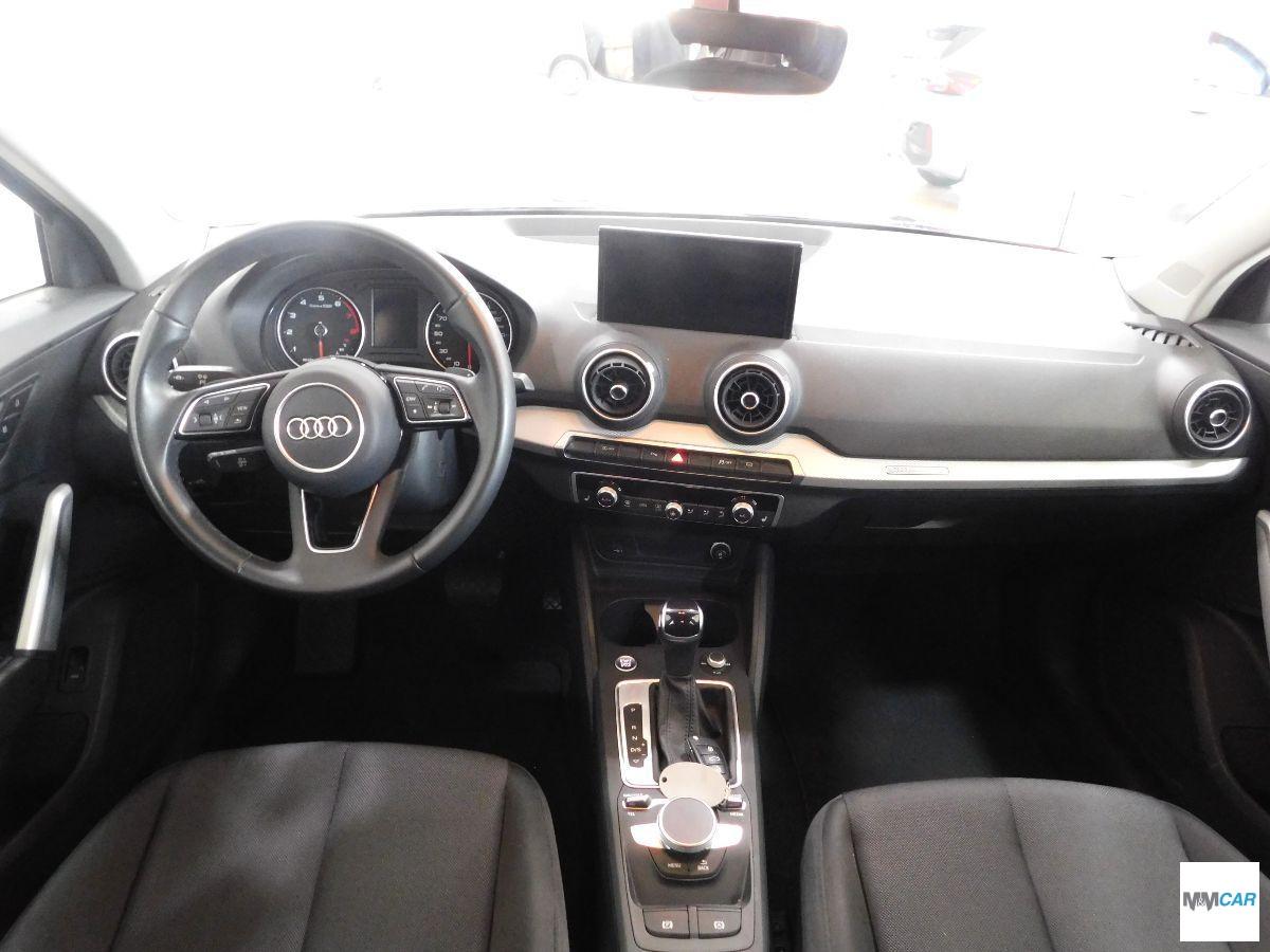 AUDI - Q2 - 35 TFSI S tronic Business Advanced