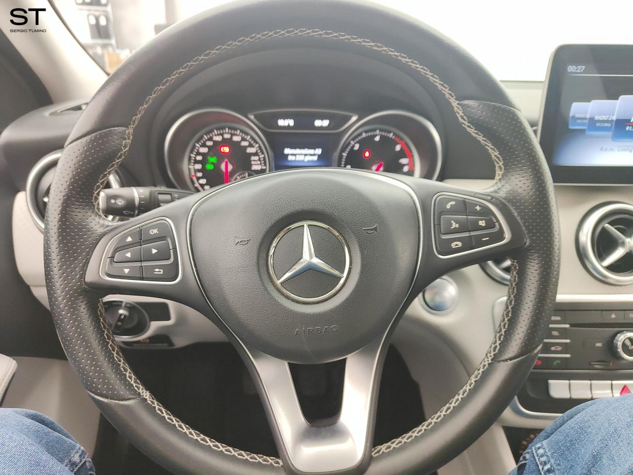 Mercedes-Benz Classe A (W176) - A 200 d Premium