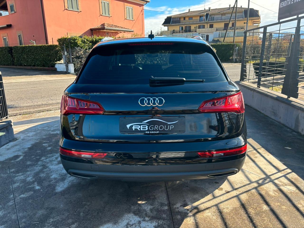 Audi Q5 2.0 TDI 150 CV Business Sport