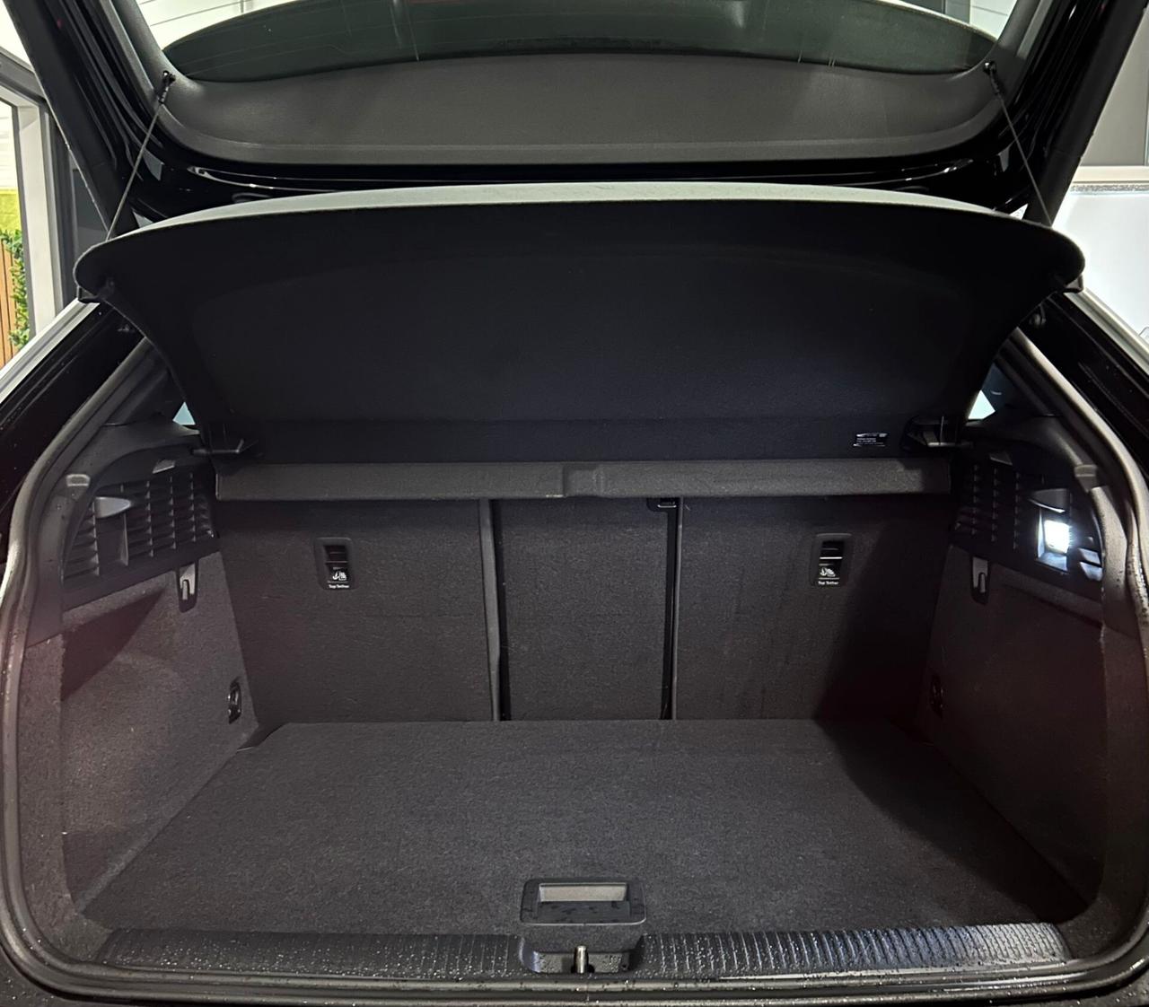 Audi Q2 30 TDI S tronic Identity Black