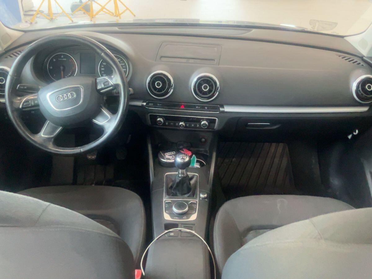Audi A3 SPB 1.6 TDI Admired S-Line