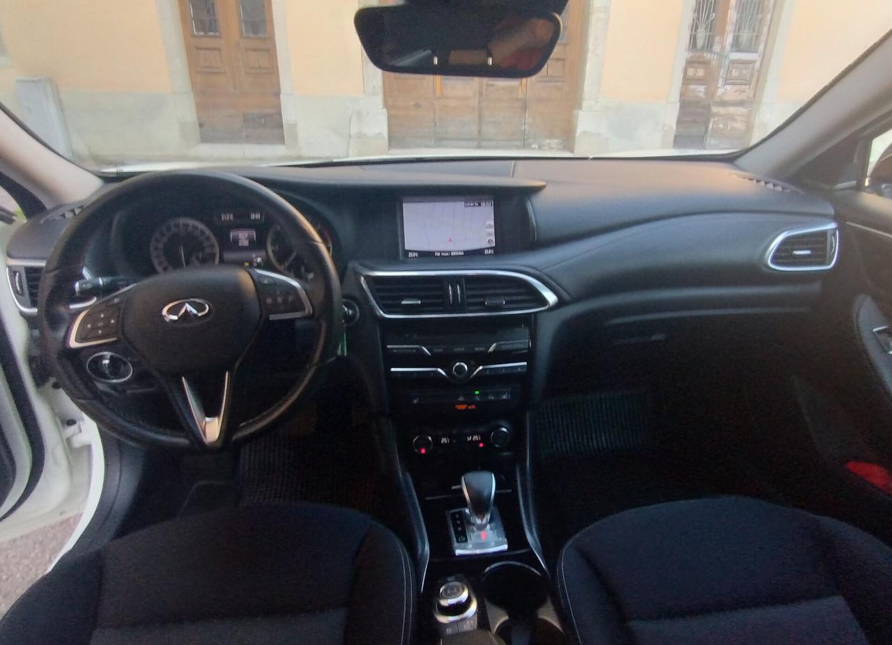 Infiniti Q30 1.5 diesel Premium
