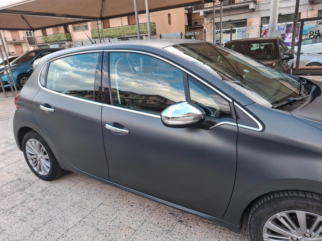 Peugeot 208 BlueHDi 75 5 porte Allure