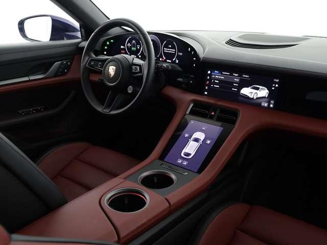 Porsche Taycan cross turismo 4s