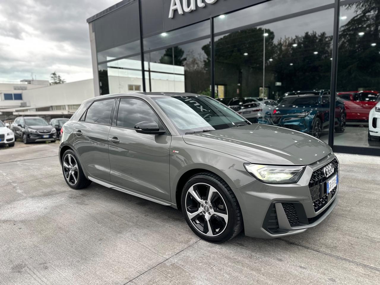 Audi A1 SPB 30 TFSI S tronic line edition