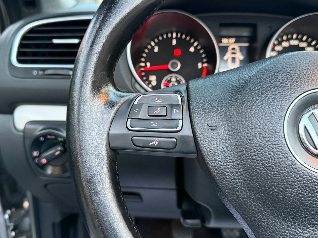 Volkswagen Golf CABRIO 1.6 TDI 105CV *LED - 2013