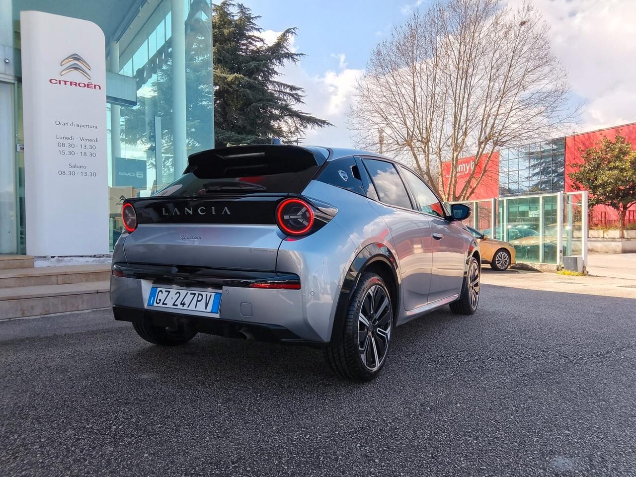 Lancia Ypsilon Hybrid e-DCT LX