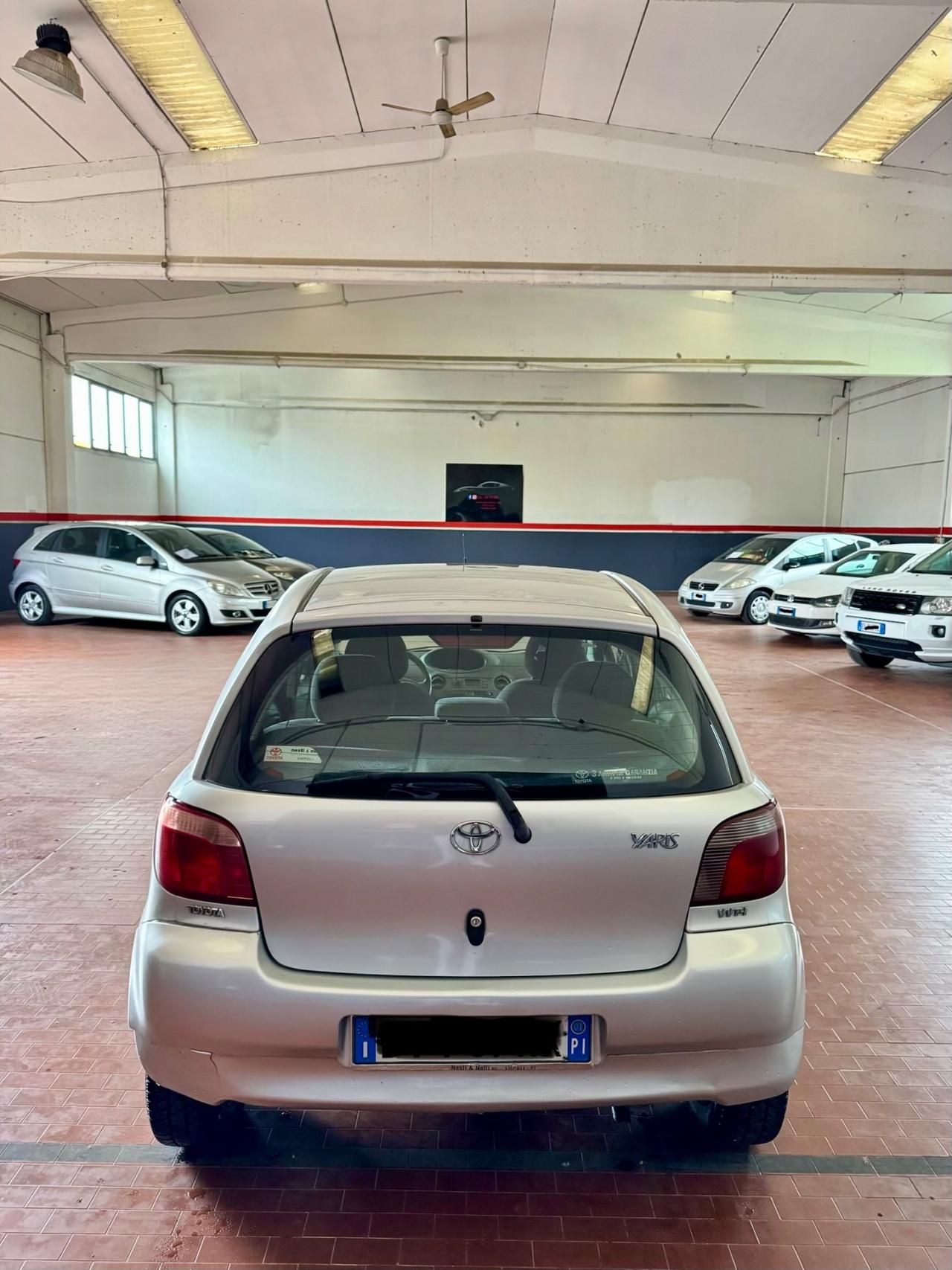 Toyota Yaris 1.0i 16V cat 5 porte