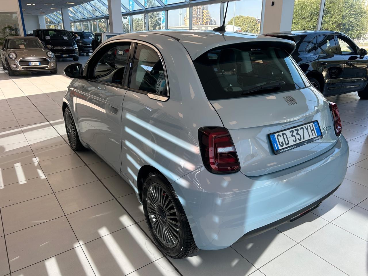 Fiat 500e Berlina 42 kWh Icon Neopatentati