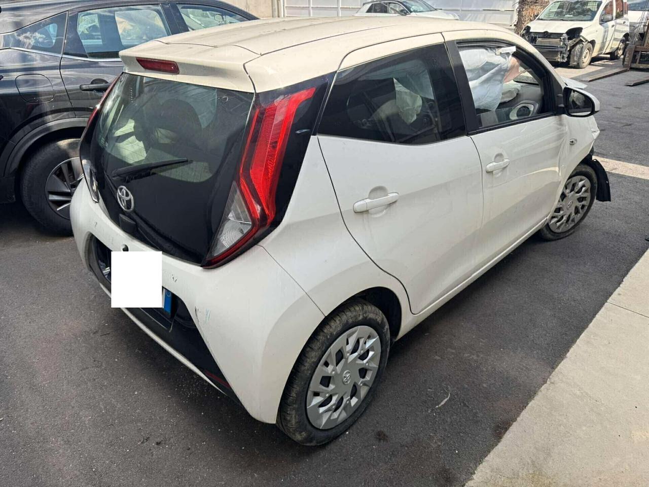 Toyota Aygo Connect 1.0 VVT-i 72 CV 5 porte Cool-2021