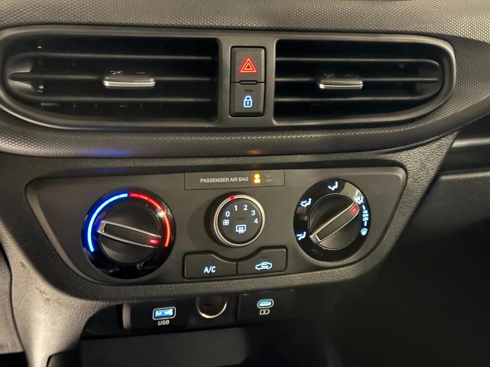 Hyundai i10 1.0 mpi Connectline 63cv auto Nav App Con 15" Neop