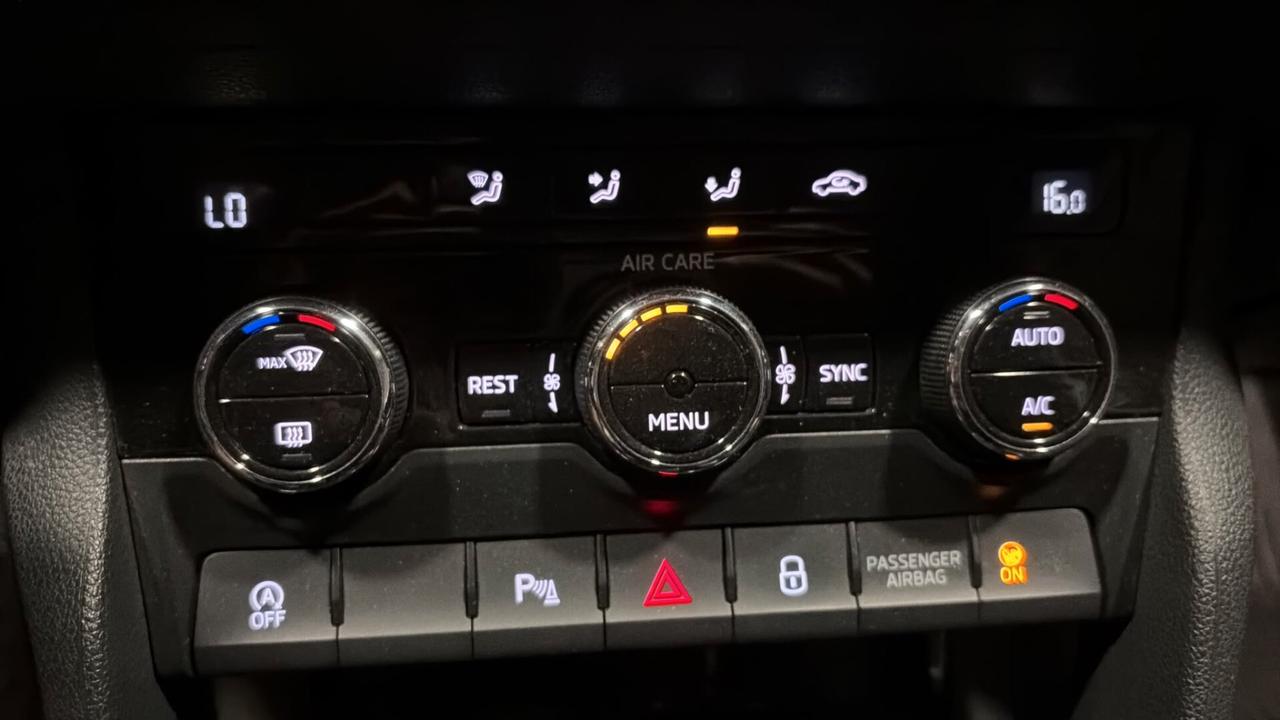 SKODA KODIAQ DEL 2017 BENZINA 7 POSTI