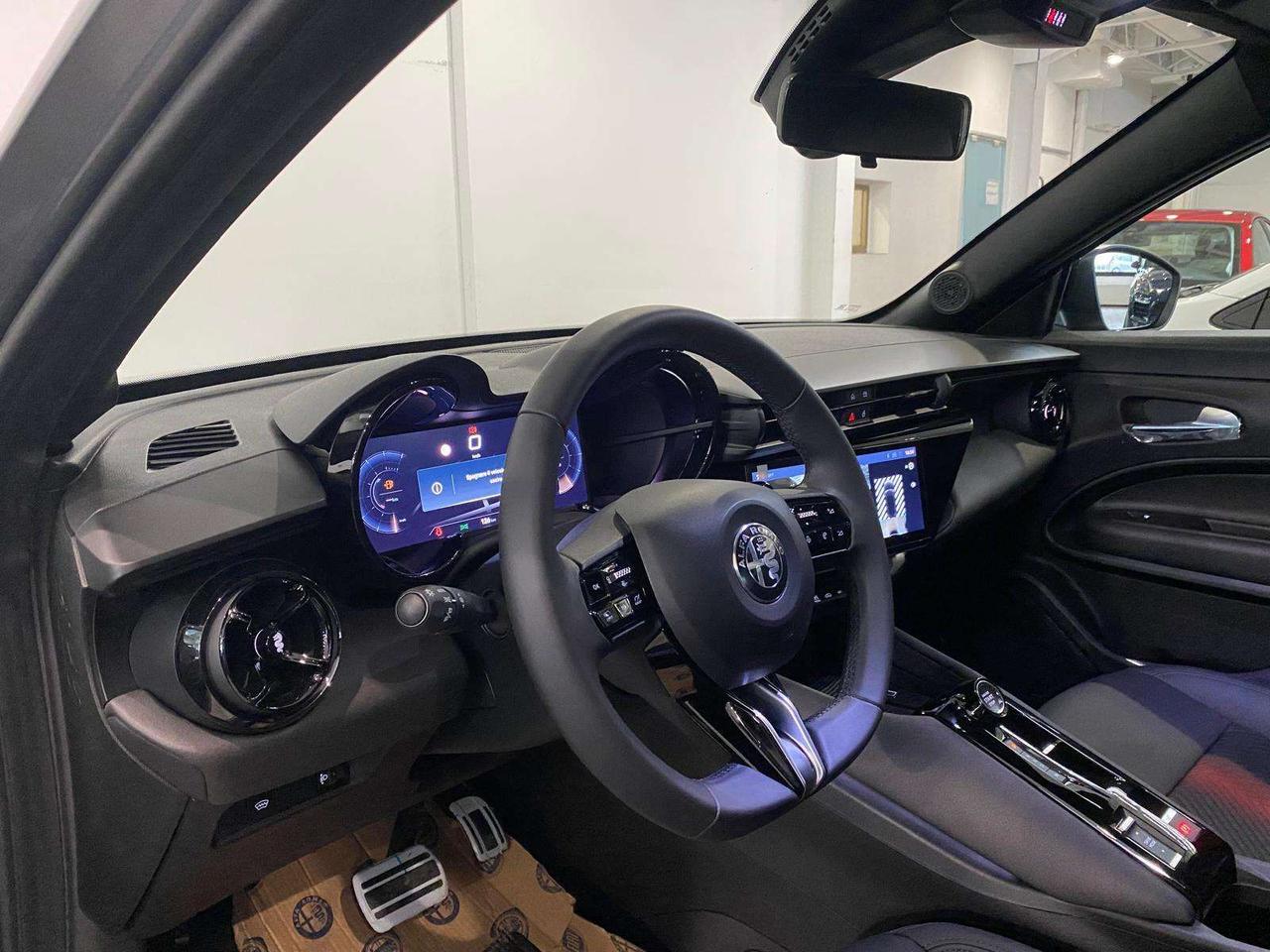 Alfa Romeo Junior Junior 1.2 ibrida Speciale 136cv edct6 MHEV KM 0