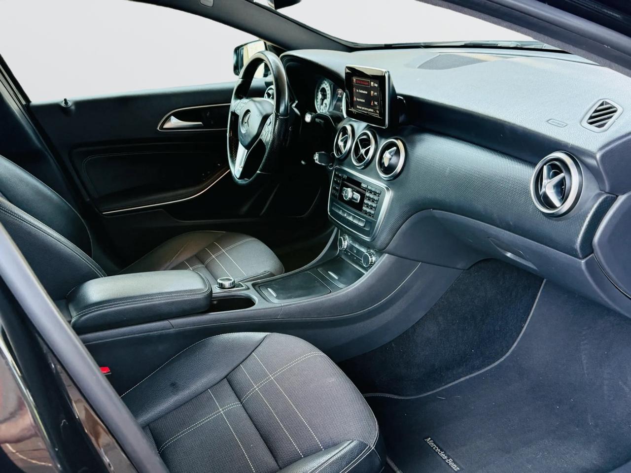 Mercedes-benz A 200 AUTOMATIC Special Edition*