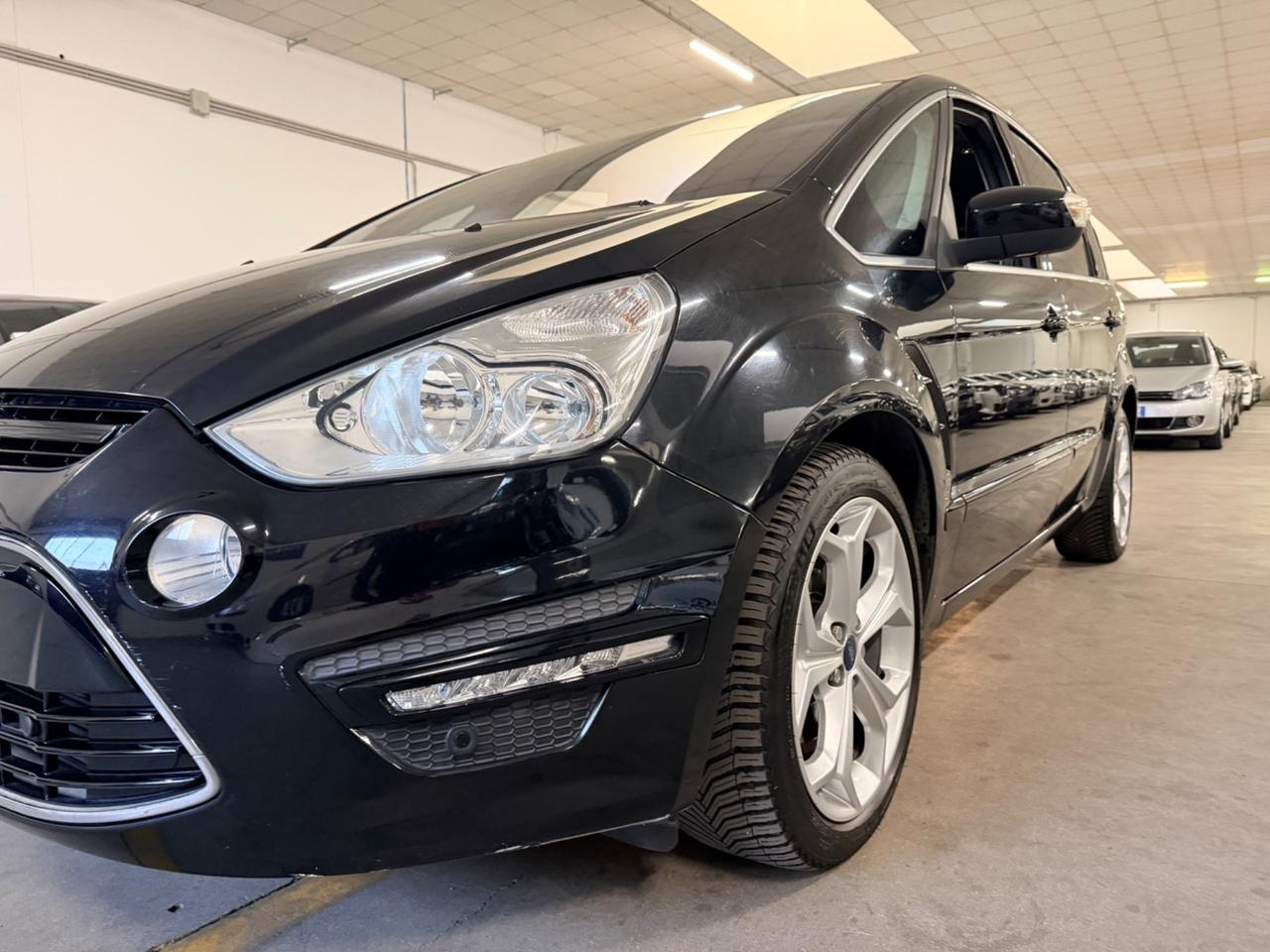 Ford S-Max 2.0 TDCi 140CV Powershift 7 posti Business Nav