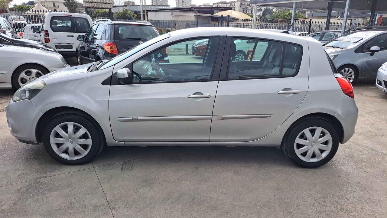 Renault Clio 1.2 16V 5 porte Dynamique