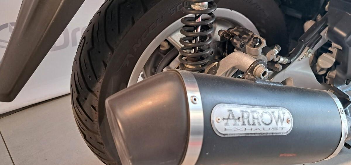 Yamaha Tricity 125 super accessoriato