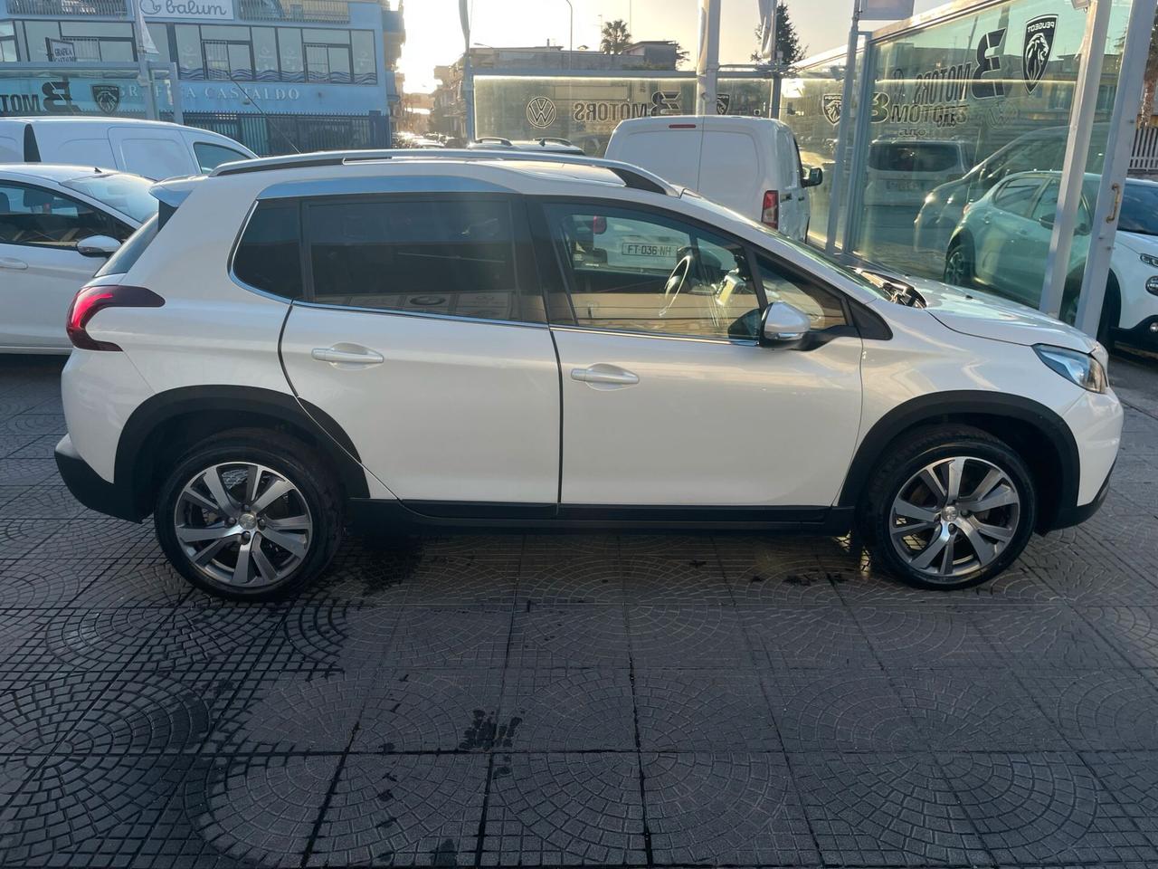 Peugeot 2008 BlueHDi 120 S&S Allure