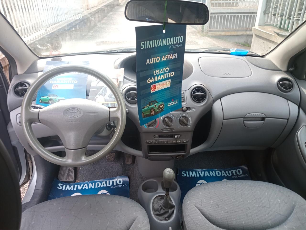 Toyota Yaris 1.0i 16V cat 3 porte Sol prov nord