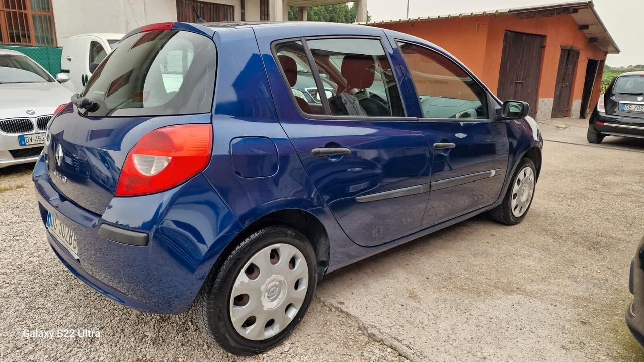 Renault Clio 1.2 16V 5 porte Rip Curl gpl neopatentati