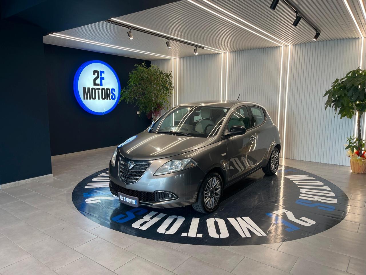 Lancia Ypsilon 1.3 MJT 16V 95 CV 5 porte S&S Silver