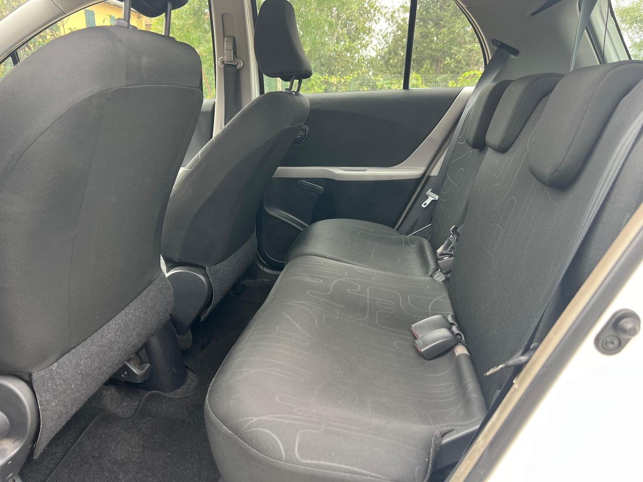 Toyota Yaris 1.0 5 porte