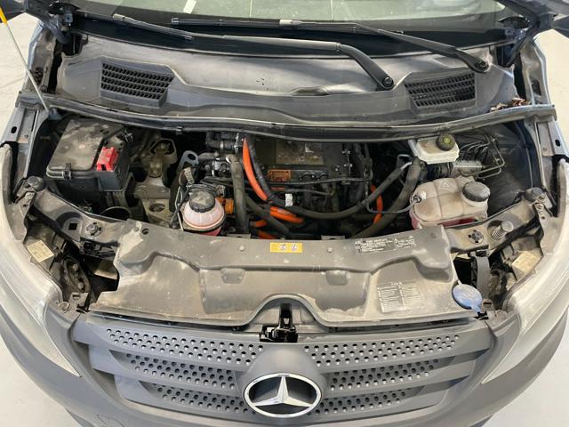 MERCEDES-BENZ eVito FURGONE LONG