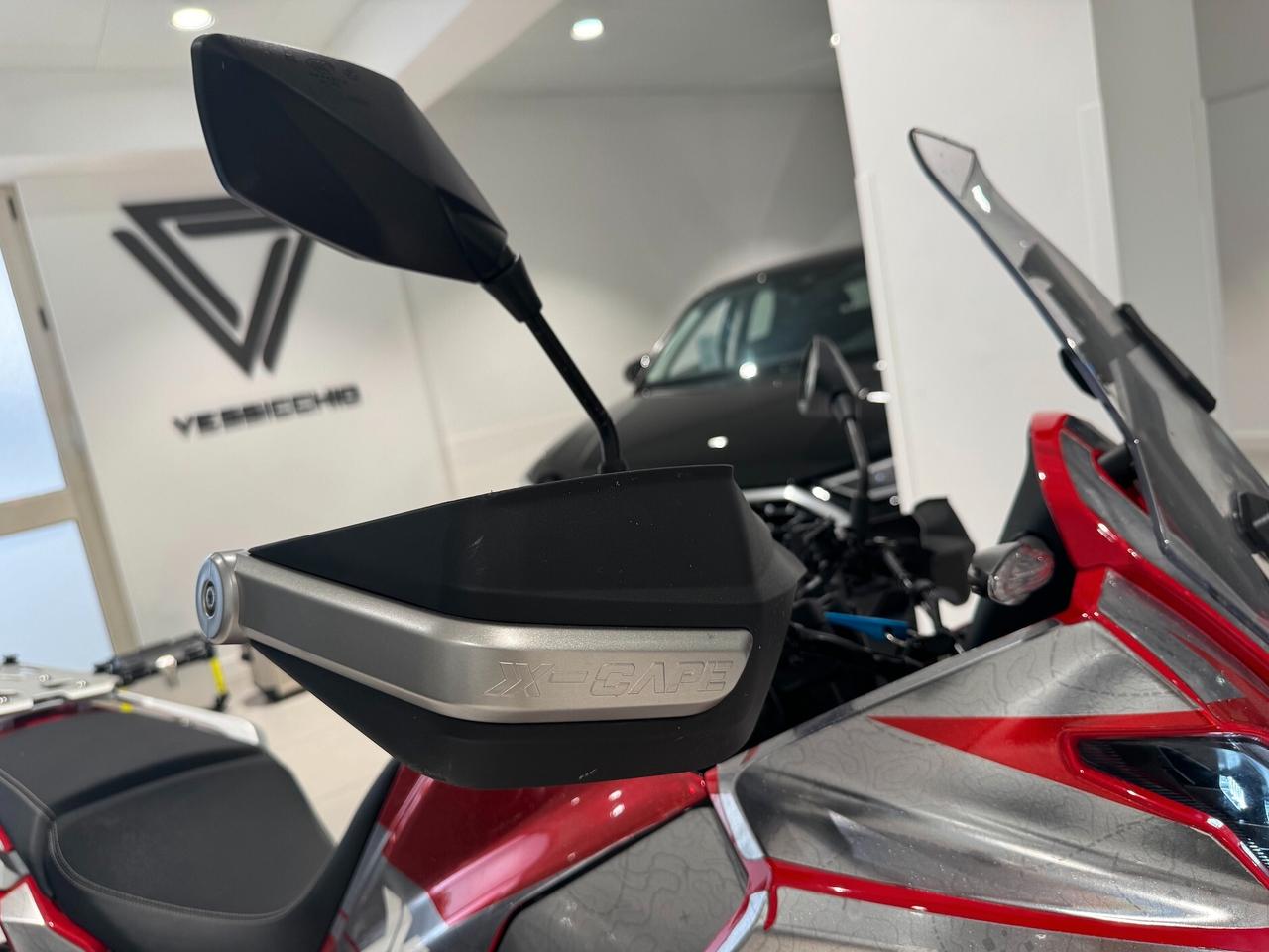 Moto Morini X-Cape 649 Raggi
