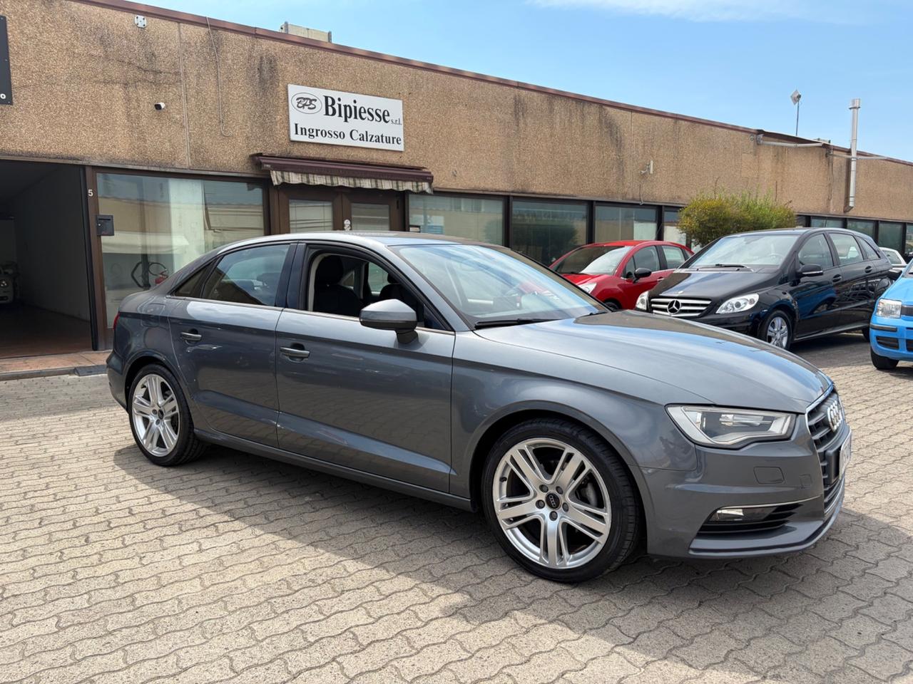 Audi A3 Sedan 2.0 TDI clean diesel Ambition