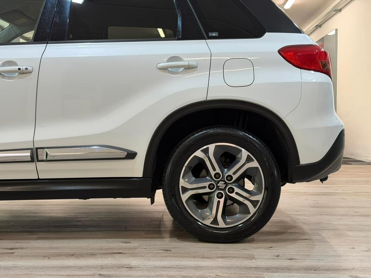 SUZUKI VITARA 1.6DDiS 120cv 4WD GANCIO TRAINO