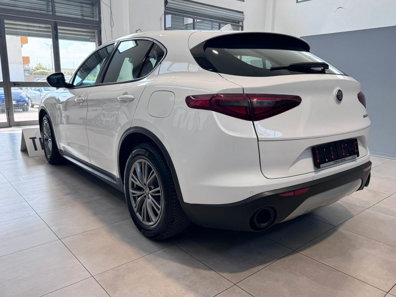 Alfa Romeo Stelvio 2.2 Turbodiesel 160 CV AT8 RWD Business