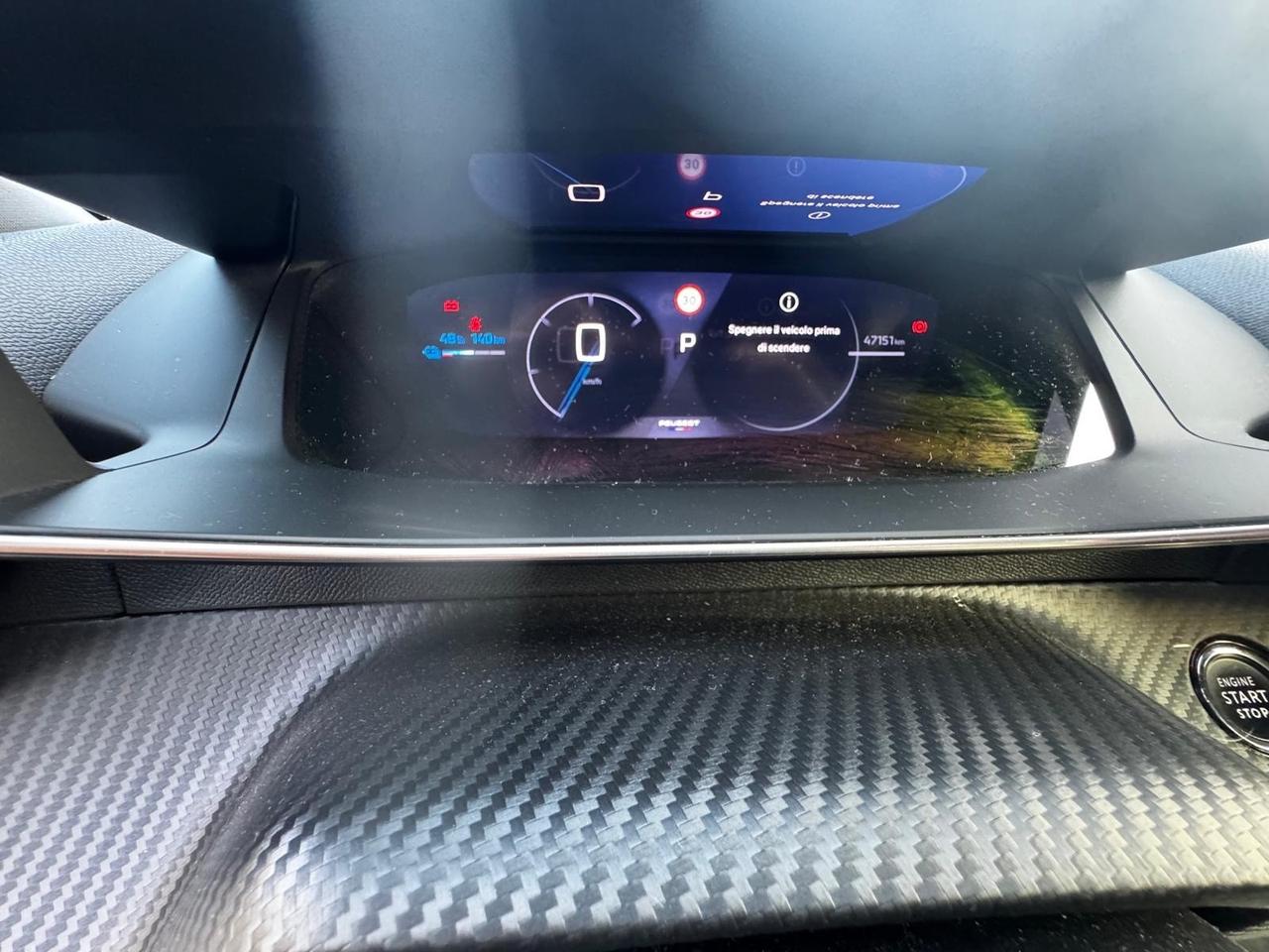 Peugeot 2008 motore elettrico 136 CV GT