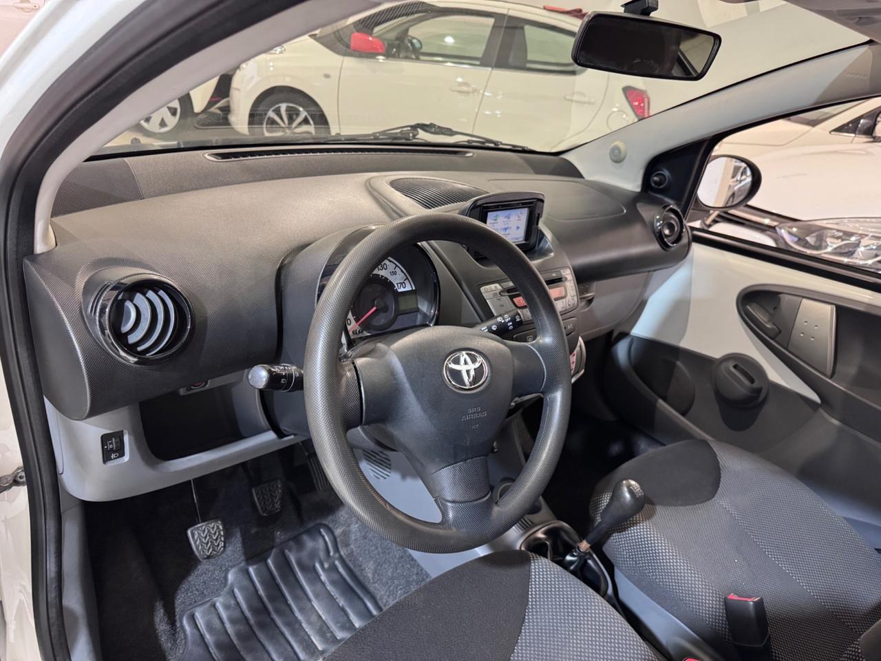 Toyota Aygo 1.0 12V VVT-i 5 porte Now Connect