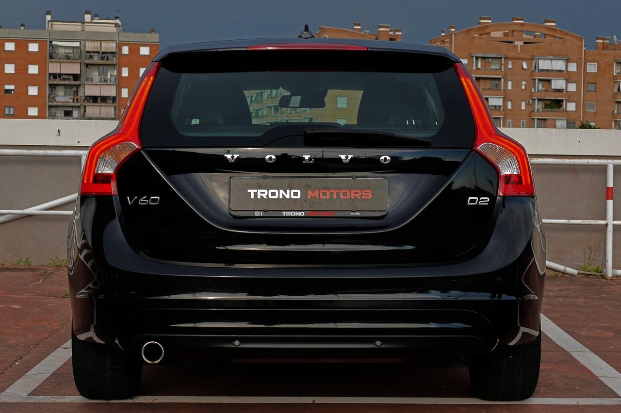 Volvo V60 D2 R-design