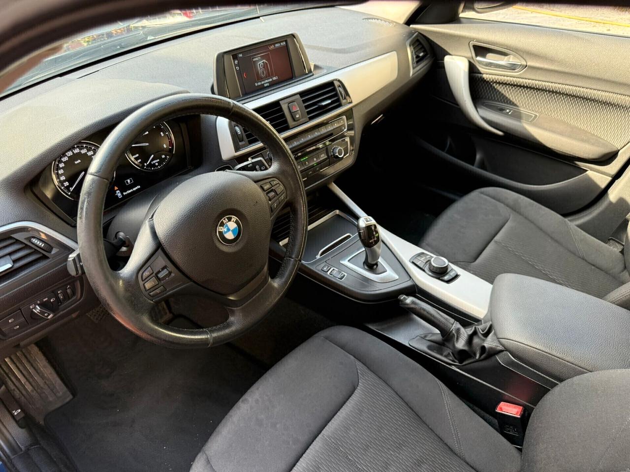 Bmw 118d 5p. Advantage cambio aut.