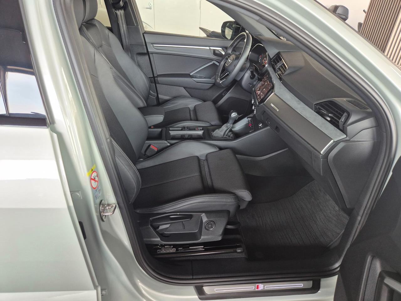 Audi Q3 SPB 35 TDI S tronic Identity Black