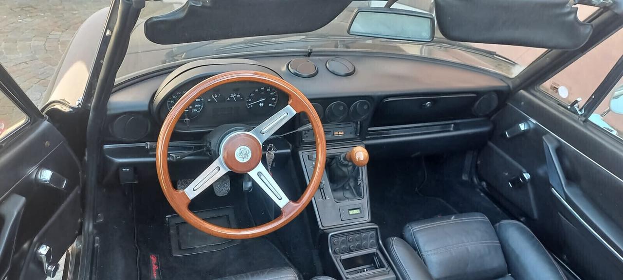 Alfa Romeo Spider 2.0 carburatori