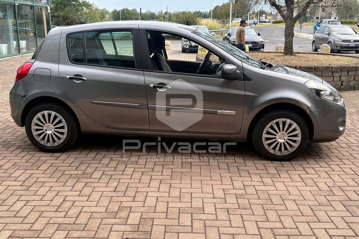 RENAULT Clio 1.2 16V 5 porte Dynamique