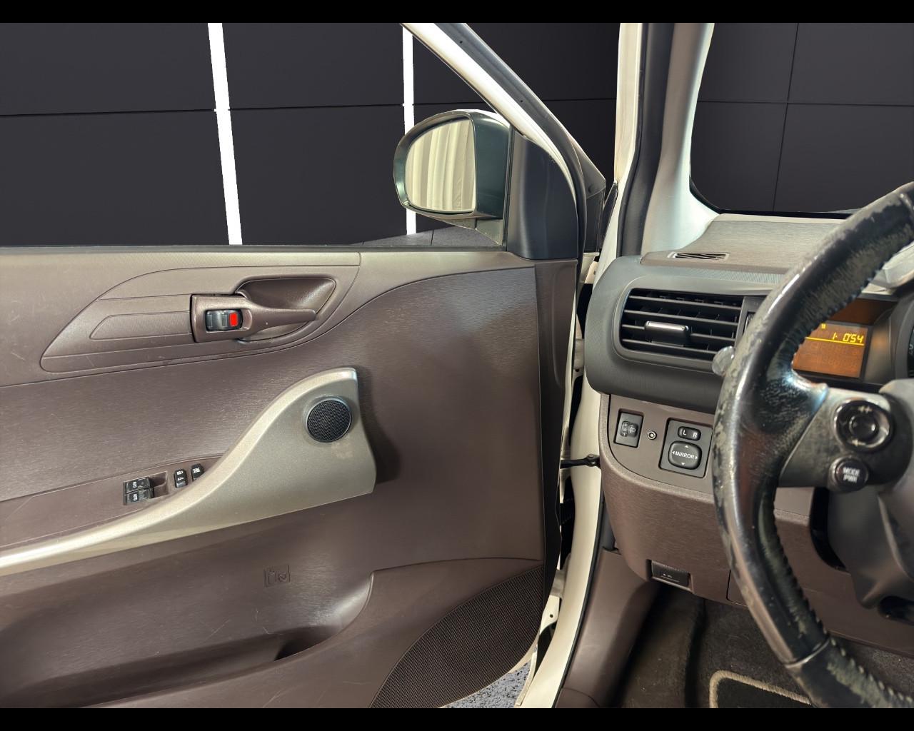 TOYOTA iQ - iQ 1.0 Multidrive