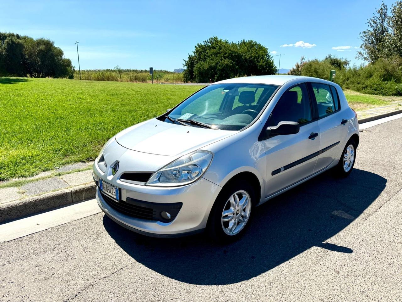 Renault Clio 1.5 Diesel 5 porte -Neopatentati