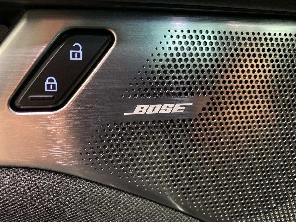 Mazda 3 5 Porte 2.0 Skyactiv-G M HYBRID Exceed Bose Sound Pack 2WD 6MT - PROMO